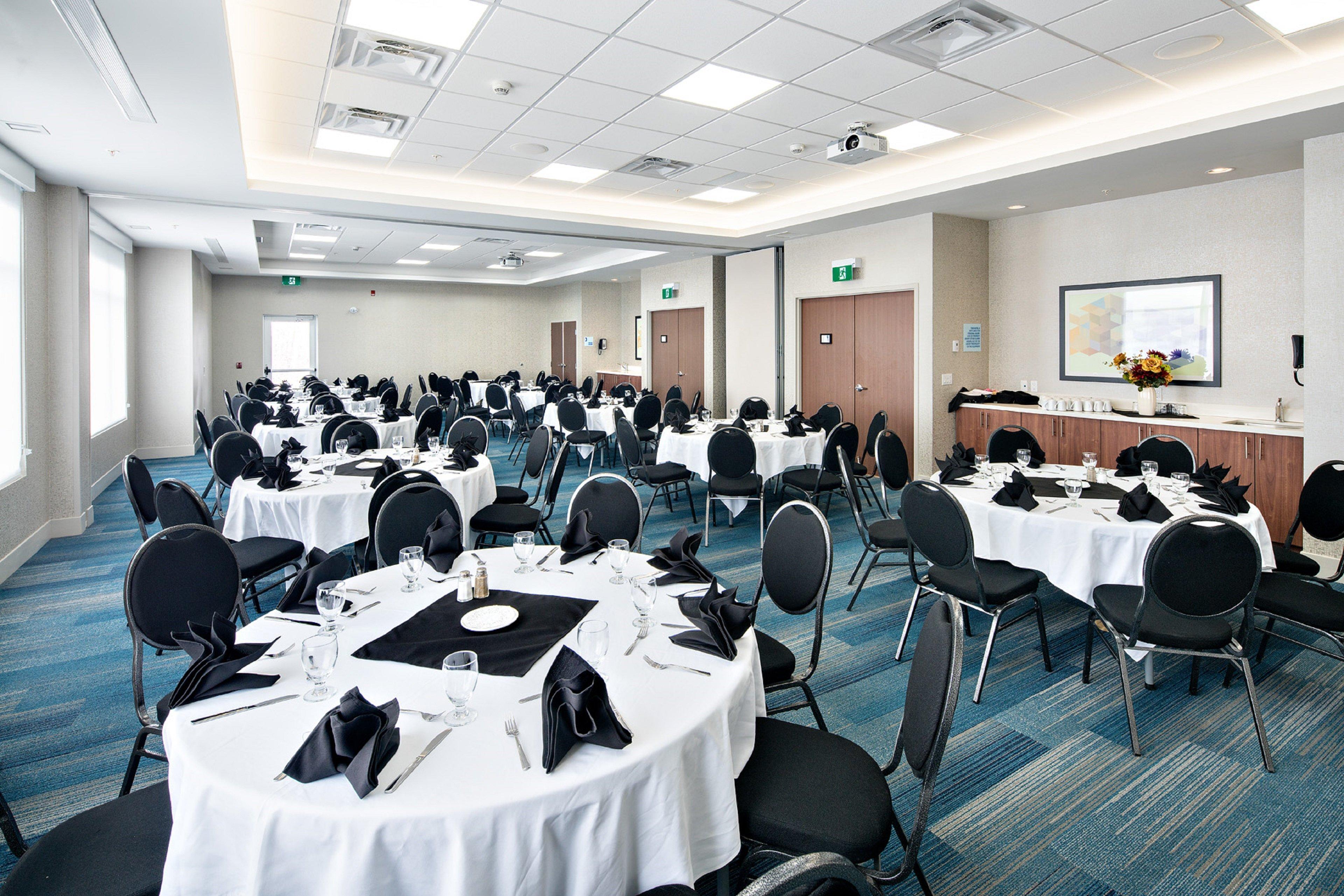 Holiday Inn Express - Red Deer North By Ihg Zewnętrze zdjęcie