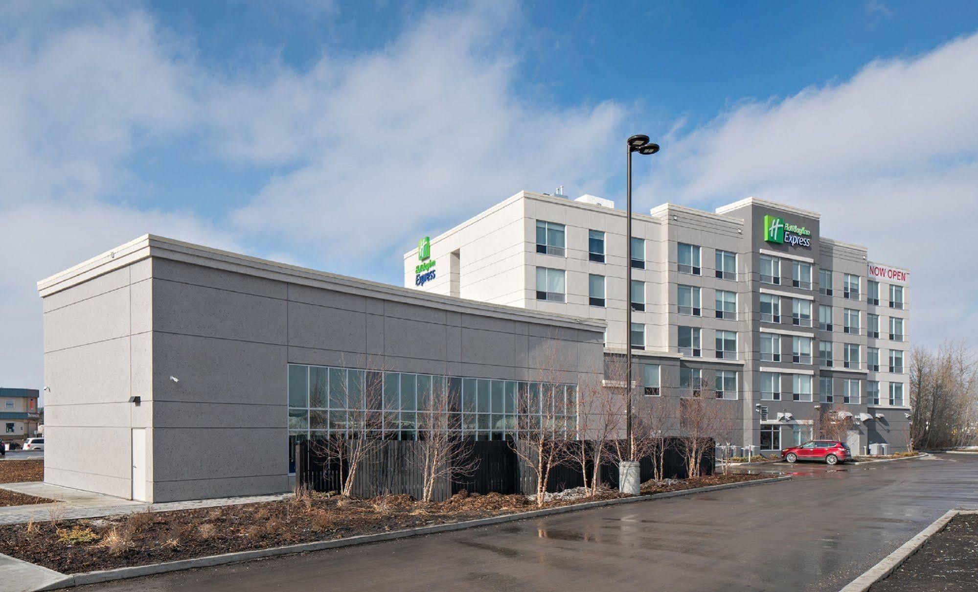 Holiday Inn Express - Red Deer North By Ihg Zewnętrze zdjęcie